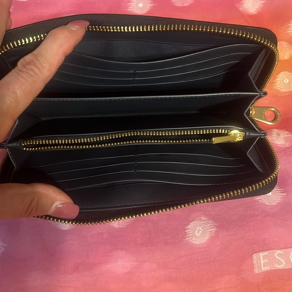 Final Price❌ Coach Black Wallet with Floral Print on Black - Picture 3 of 7